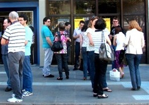 Bancários fazem assembleia em Maringá para decidir fim da greve